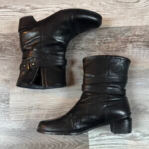 Stuart Weitzman Black Leather Ankle Boots Low Heel Moto Zip Size 9